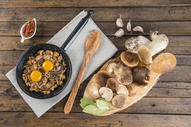 mushrooms with eggs for a carbohydrate-free diet