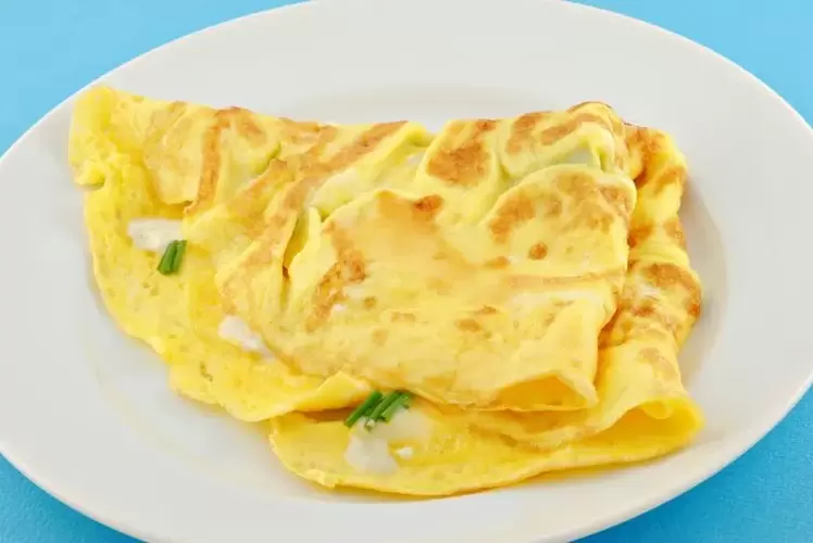 omelette with cheese for a carbohydrate-free diet
