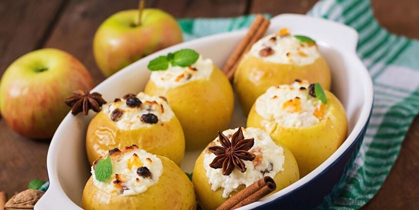 An ideal dessert for a hypoallergenic diet baked apples with cottage cheese