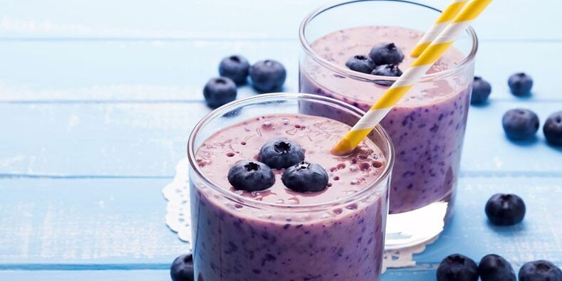slimming smoothie with blueberries