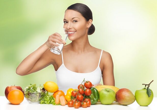 The principle of the water diet is the observance of the drinking regime, combined with the use of healthy foods